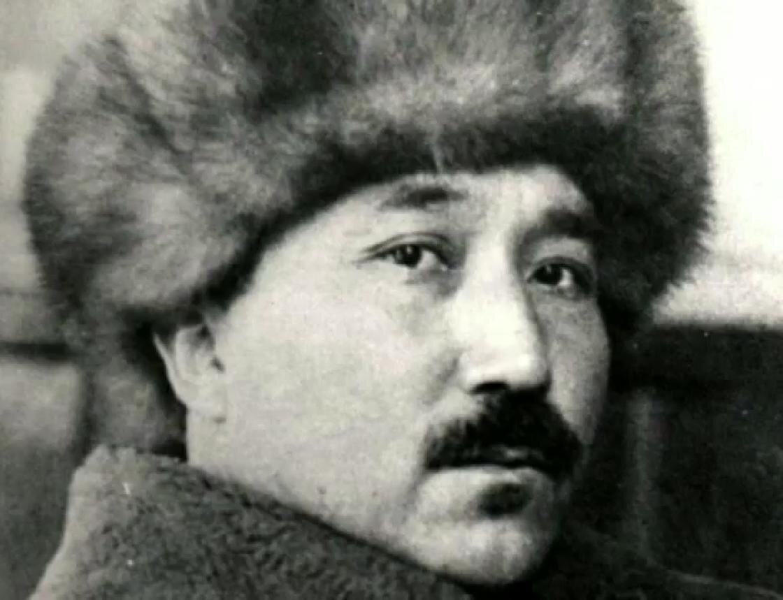    Сакен Сейфуллин:YouTube / Наталья Тележинская