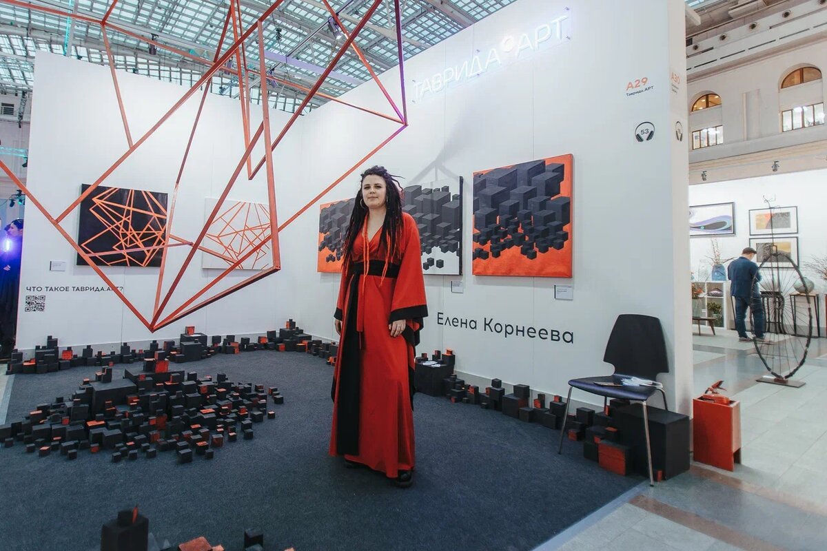 Крупнейшая ярмарка-выставка современного искусства ART RUSSIA в этом году пройдёт с 30 марта по 2 апреля в московском Гостином дворе.-1-3
