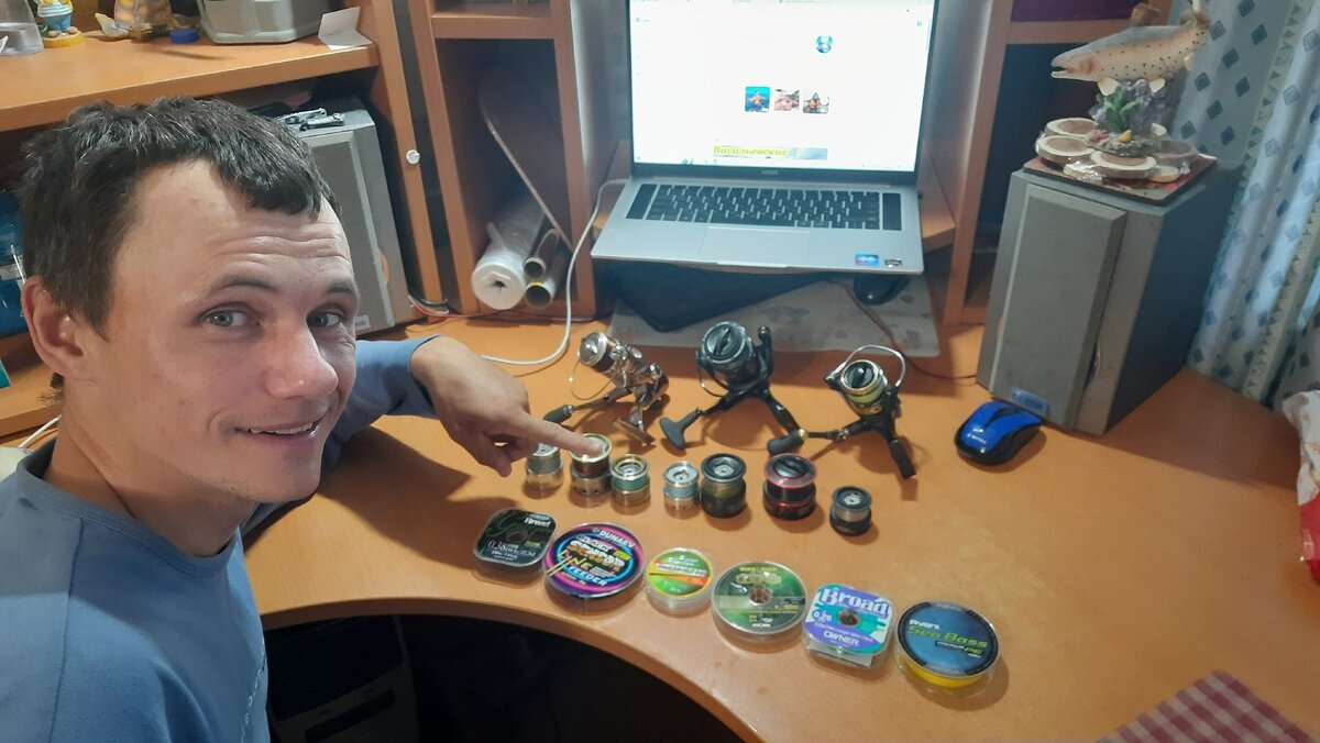 Я в компании лесок, плетёнок и флюра)