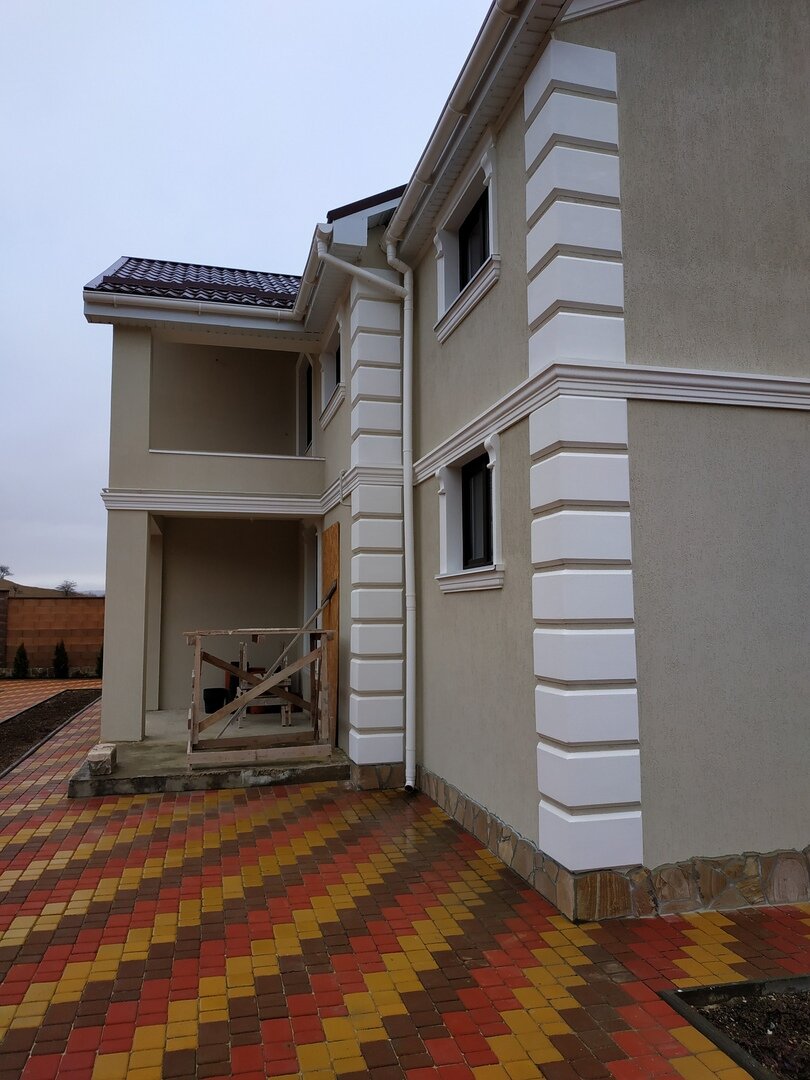 Современные боссажи из пенополистирола с защитным покрытием