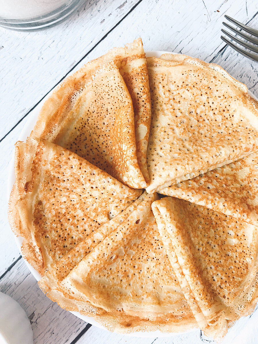 Нежные блинчики на кефире с кипятком