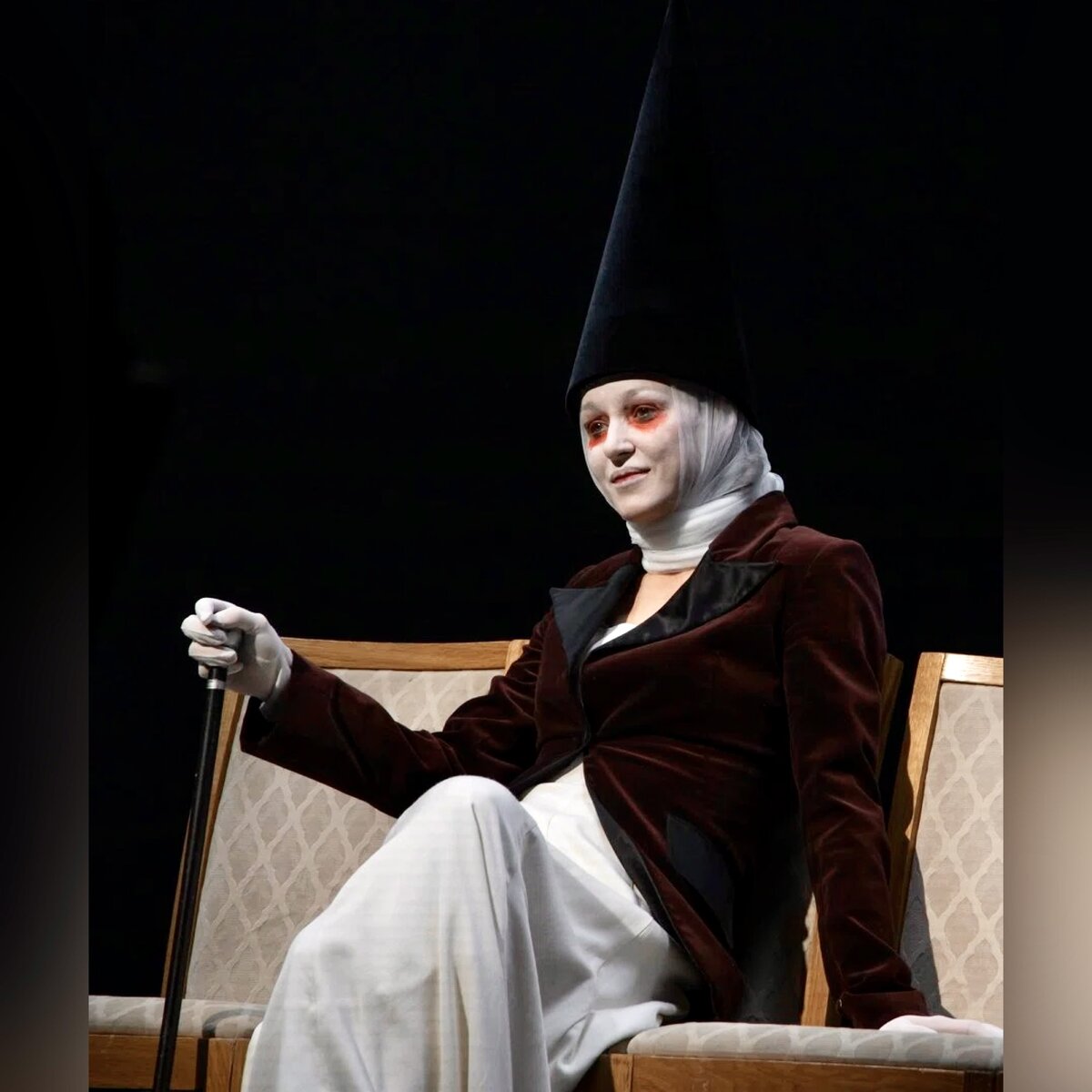 Евгения Крегжде в роли Корделии и шута