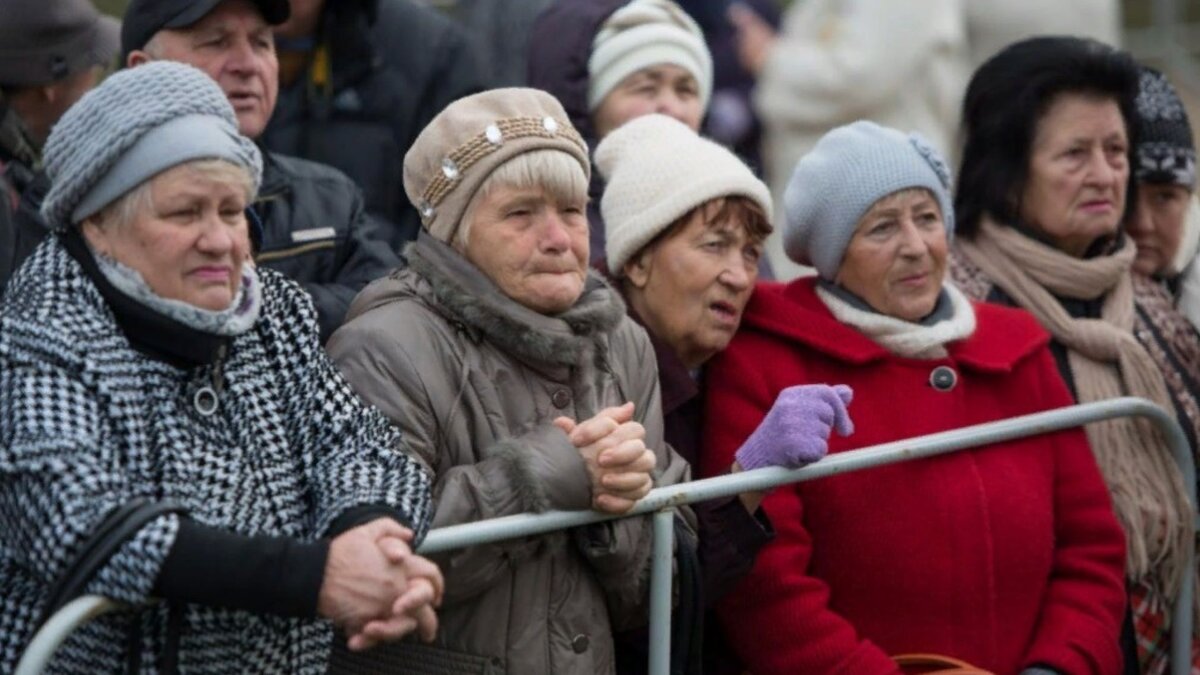 Структура стареющего российского общества позволяет предположить, что результаты ближайших выборов будут определять избиратели старшей возрастной группы. На этом поле власть пока одерживает победу.