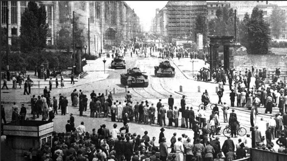 Восстание 17 июня 1953 года в ГДР — экономические выступления рабочих в июне 1953 года в Восточном Берлине, переросшие в политическую забастовку против правительства ГДР по всей стране.-2