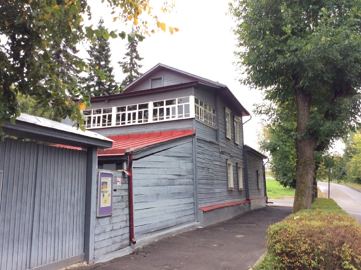 Дом-музей К.Э. Циолковского в Калуге -->