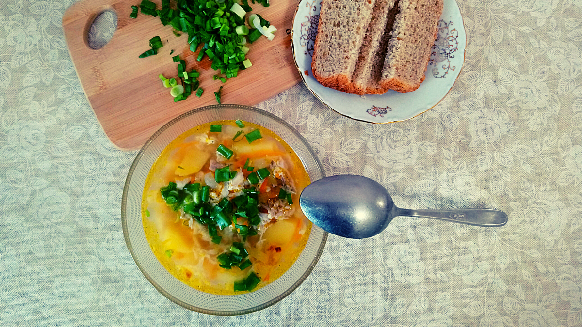 Рассольник красный. Суп крестьянский. Крем суп с кешью. Овощной суп минестроне. Куриный суп со сметаной.