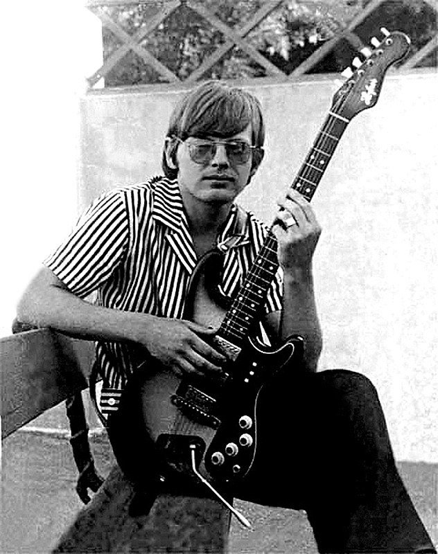 Юрий Антонов