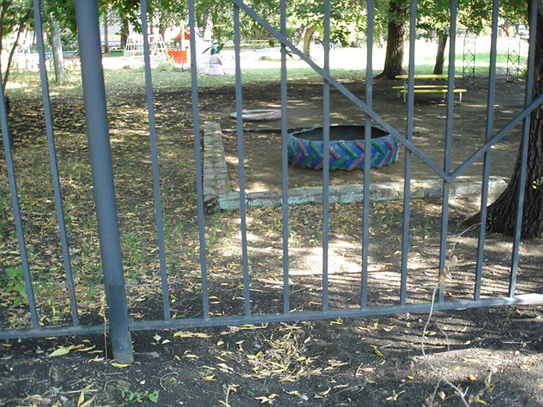 это не наш подкоп, наш был интереснее )