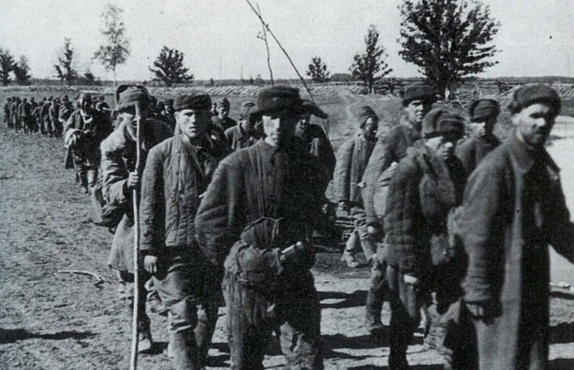 Солдаты, взятые в плен в ходе Любанской наступательной операции