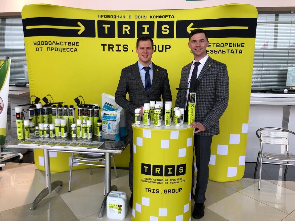 Фотоссесия на выставочном стенде