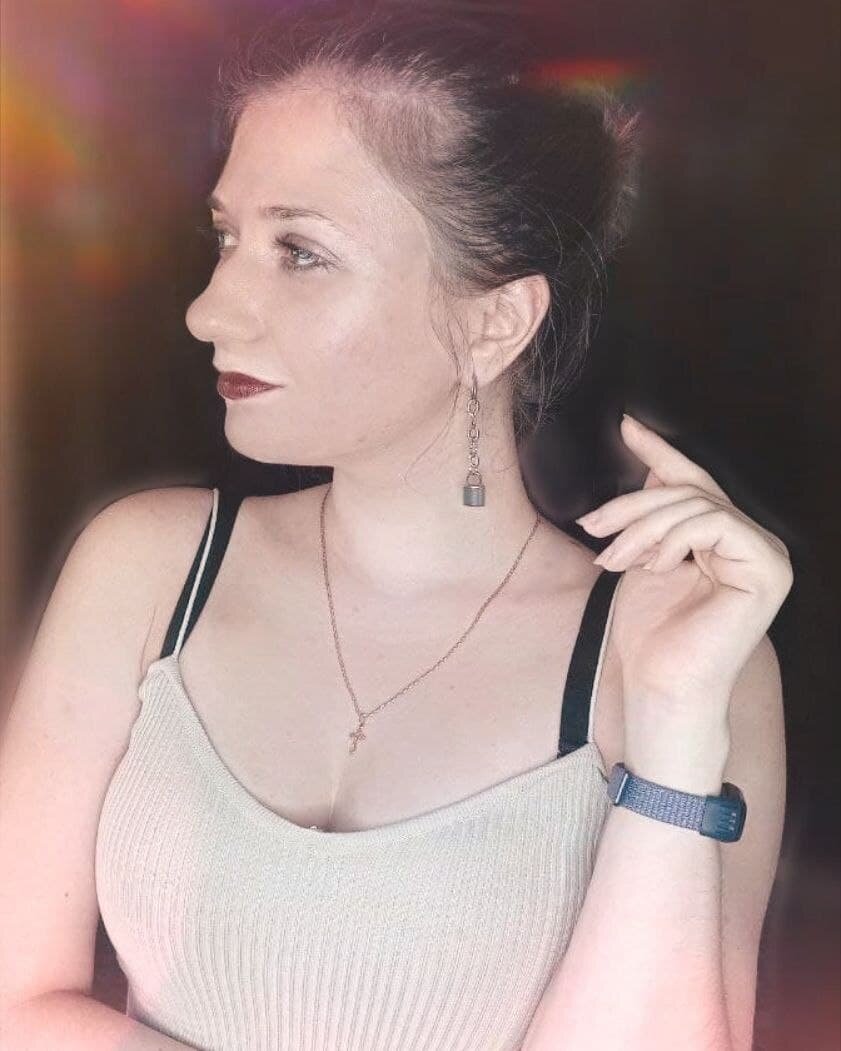 🖤Положительных отзывов 97,3% 
🖤Подписчиков 6239
🖤Цена : 260 руб.
