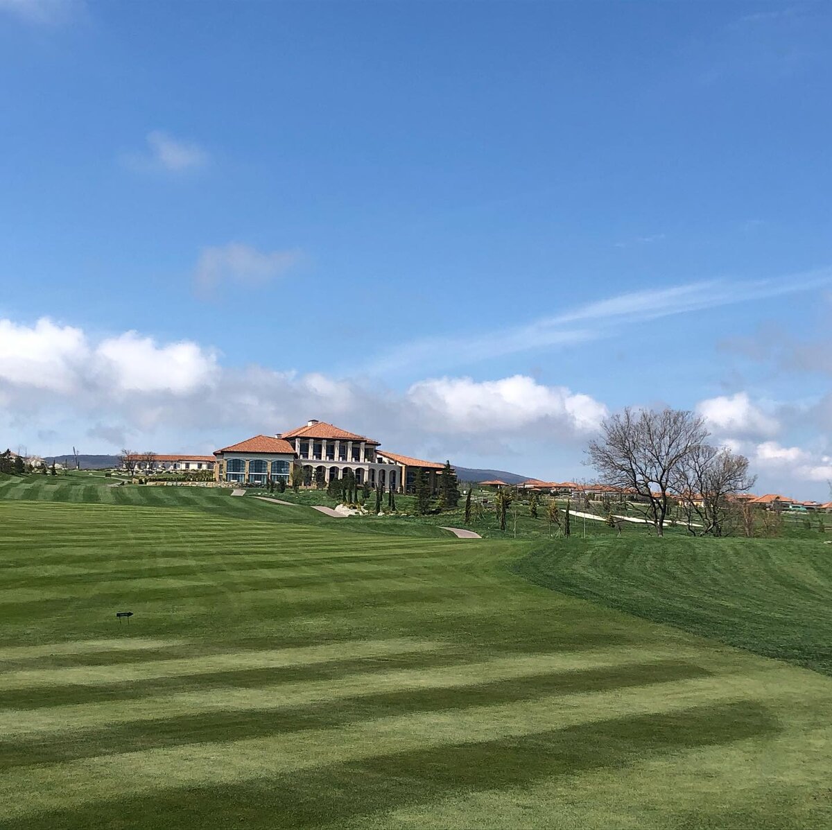 здание Клубного дома