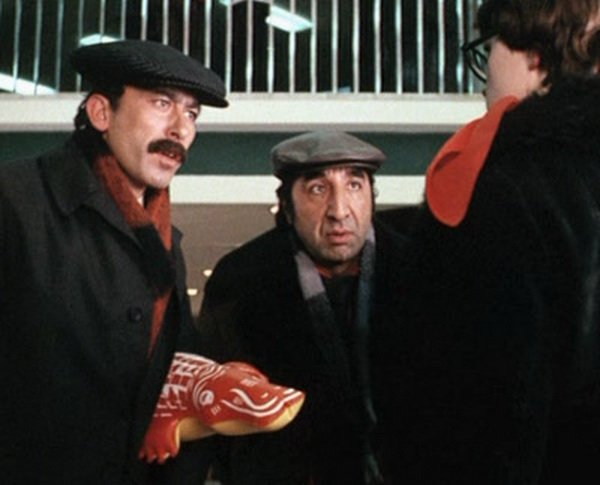 Яндекс картинки -кадр из фильма Г.Данелия "Мимино"