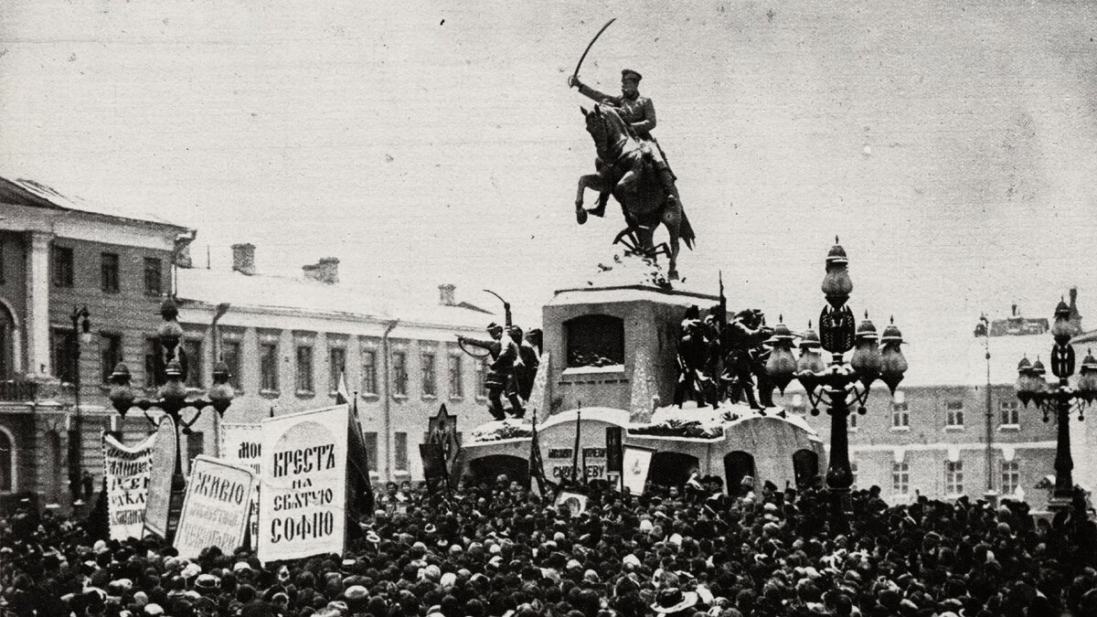 Памятник Михаилу Скобелеву