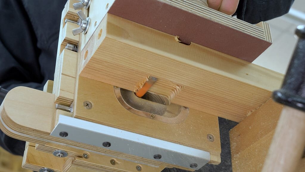 Фото с сайта: https://www.paoson.com/blog/en/how-to-make-an-x-motion-portable-mortiser/