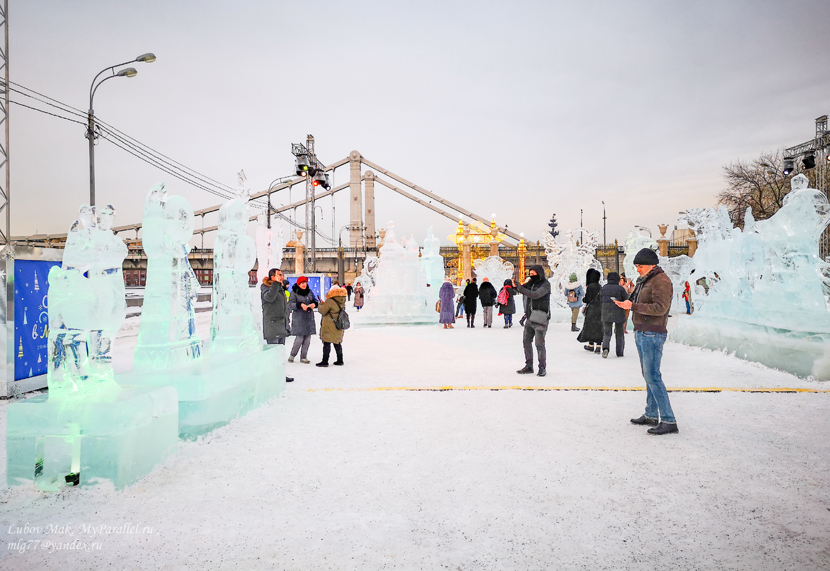 Бесплатный фестиваль "Ледяные скульптуры" в Москве
