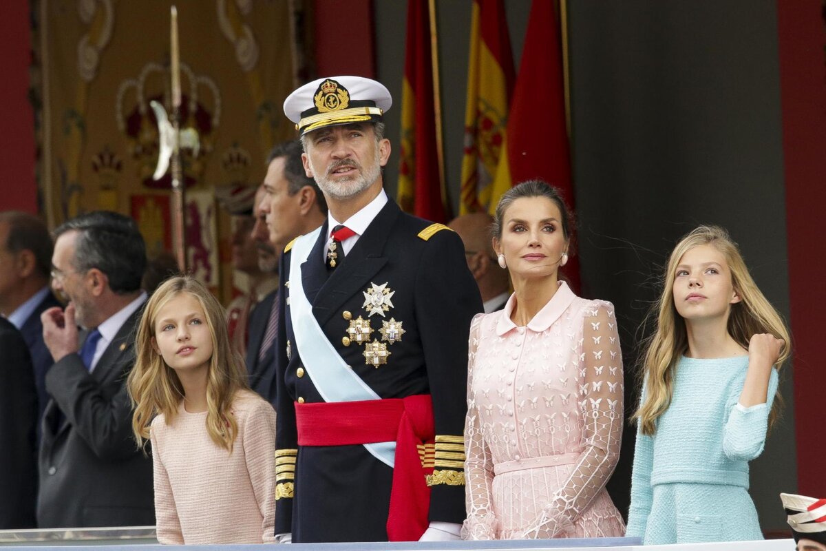 король испании с семьей