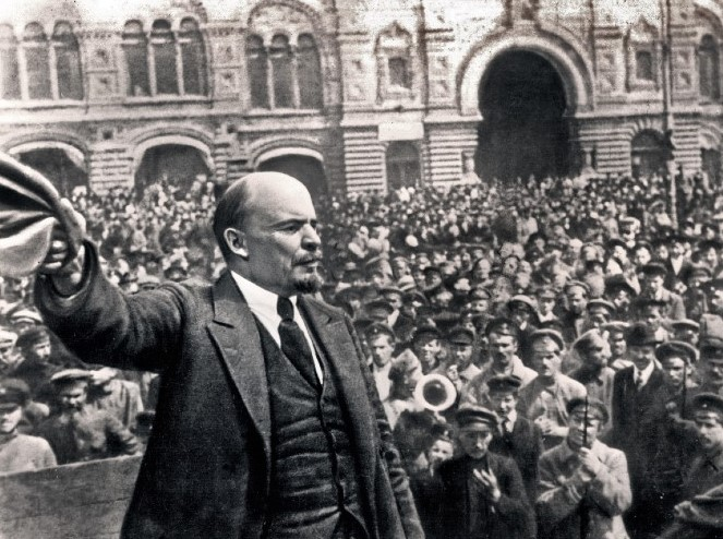 Ленин, обращается к народу
