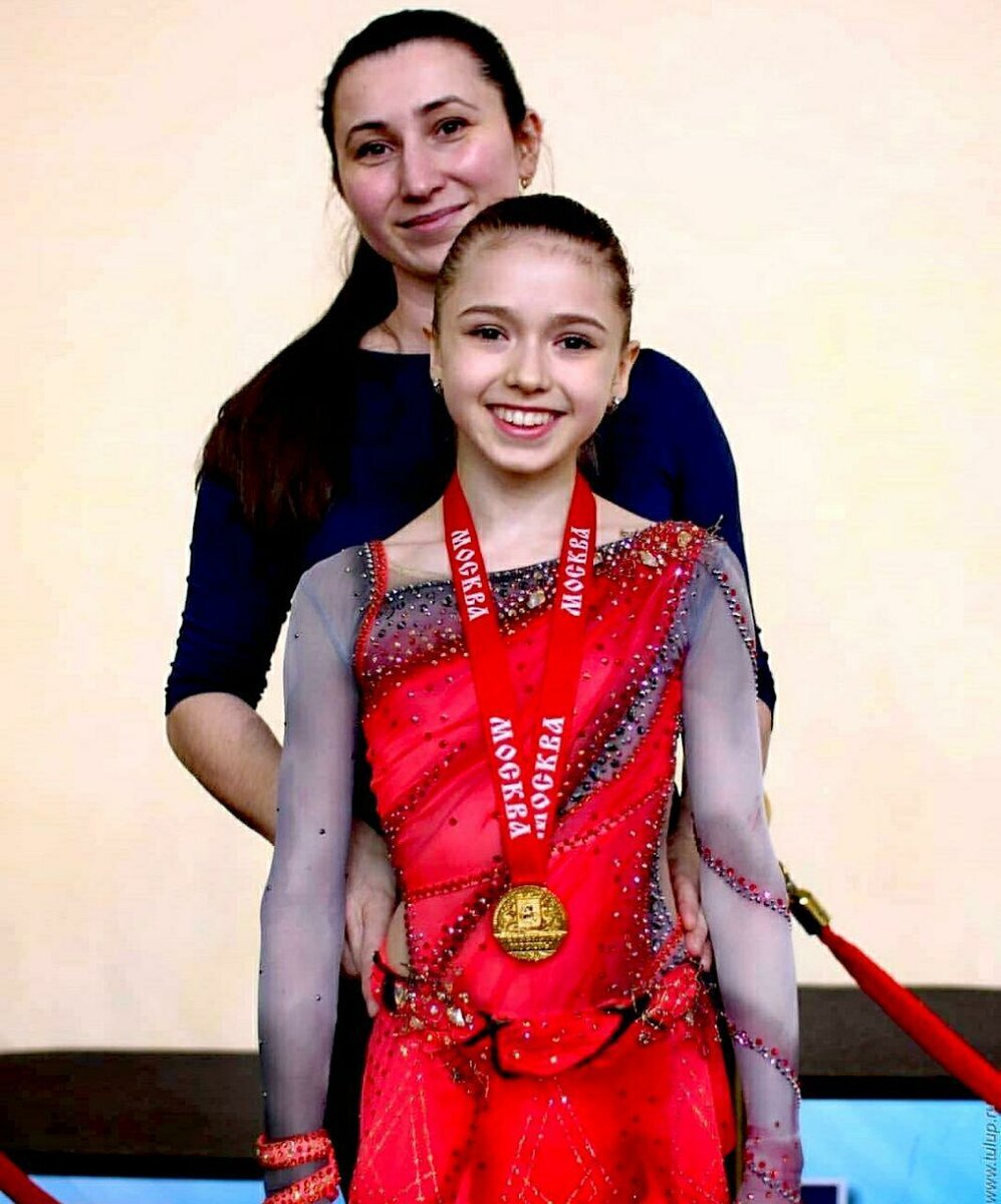 Камила с мамой