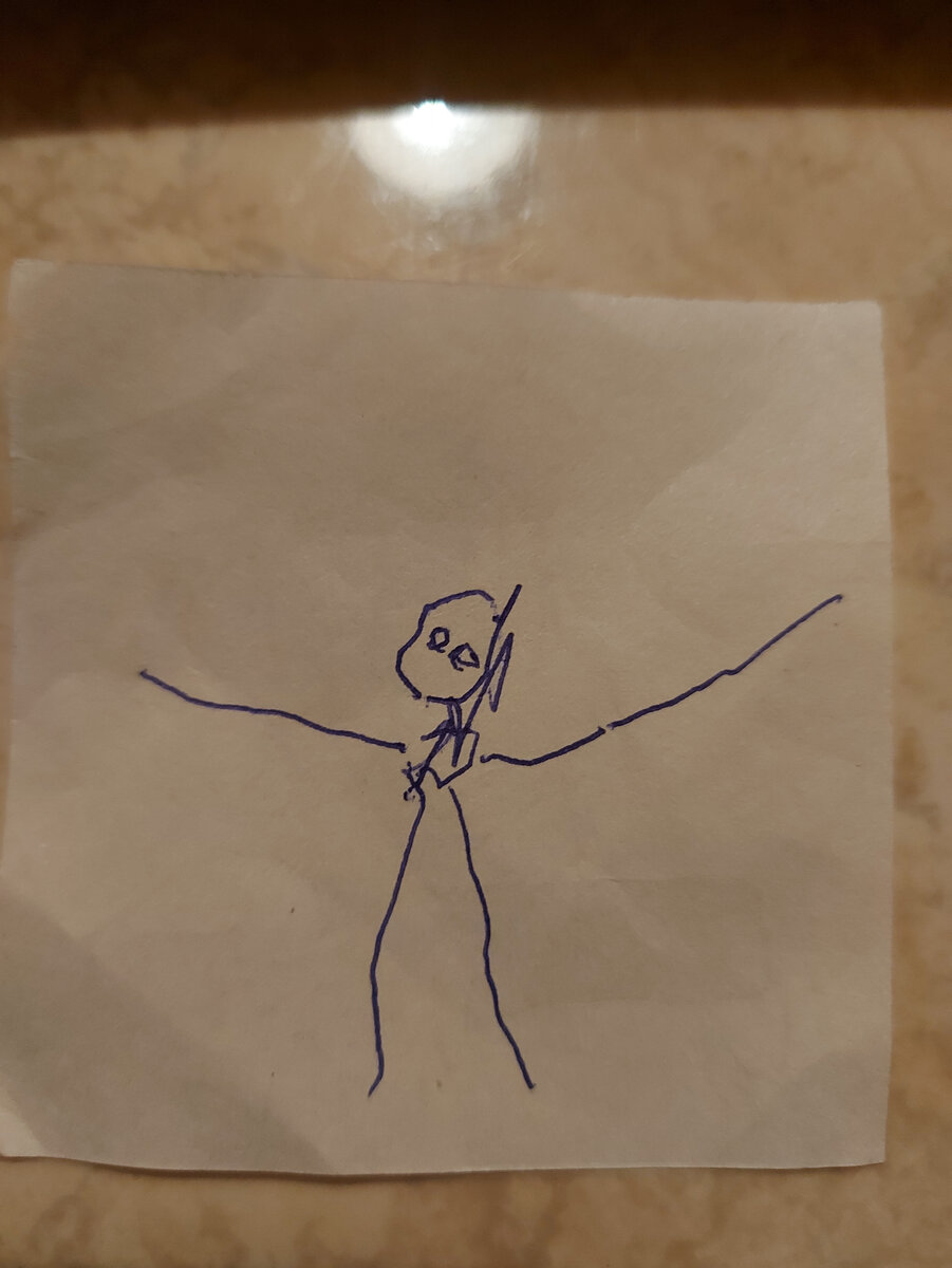 Хотела бы я подписать, что это портрет отца-молодца... Но не буду обманывать, это сиреноголовый🤣