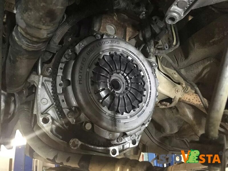 Замена сцепления на Ладе Ларгу