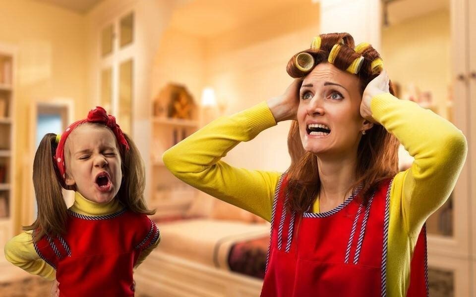 Что делать, если у ребенка часто бывают истерики? Как правильно реагировать на истерику в общественном месте? Насколько перегрузки влияют на поведение детей?