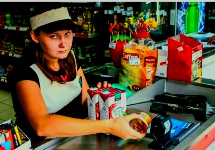 Брось сигарету мурманск. Кинула магазин кладменша. Ленина 34 мурманск. Кинула магазин. Брось сигарету мурманск.