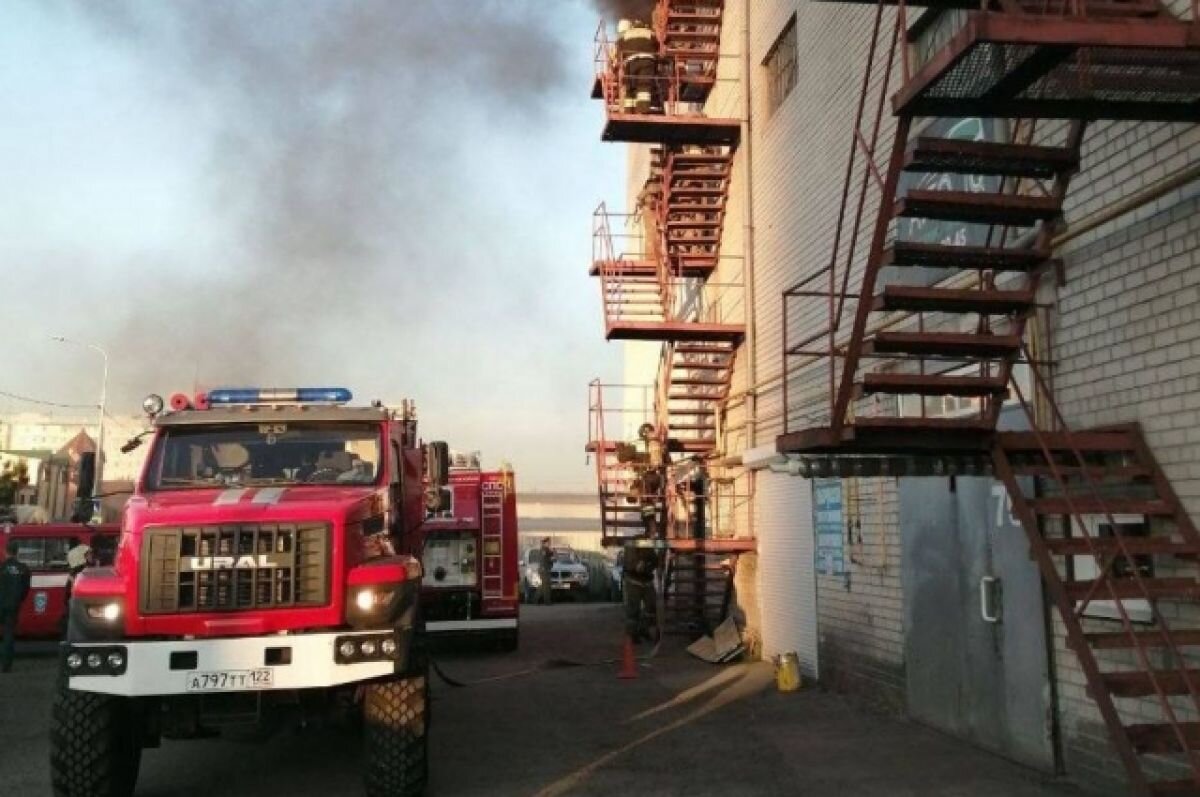    Автомобиль вспыхнул в гаражном боксе в Барнауле