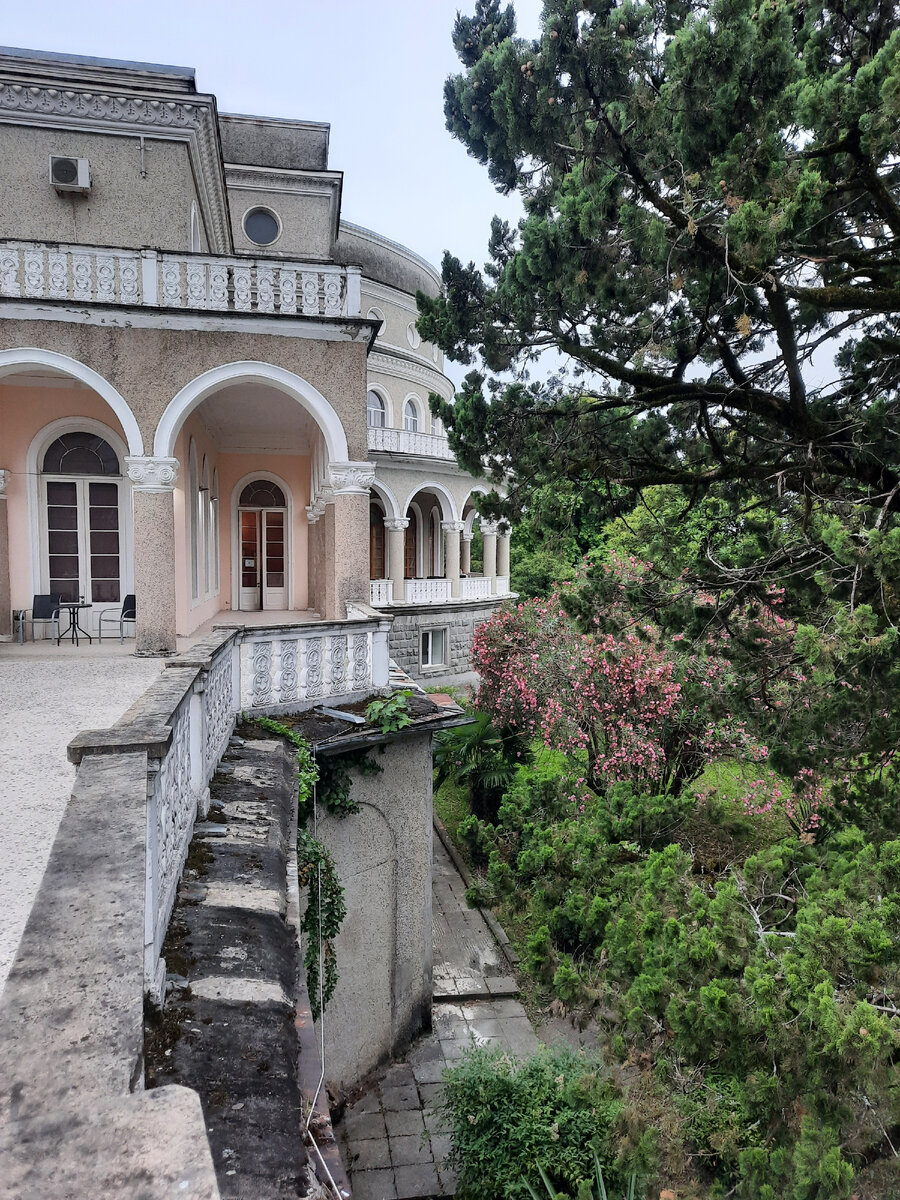 Терраса на пути к ресторану