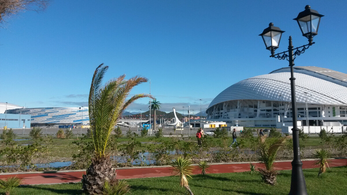 Вид с набережной на олимпийский стадион