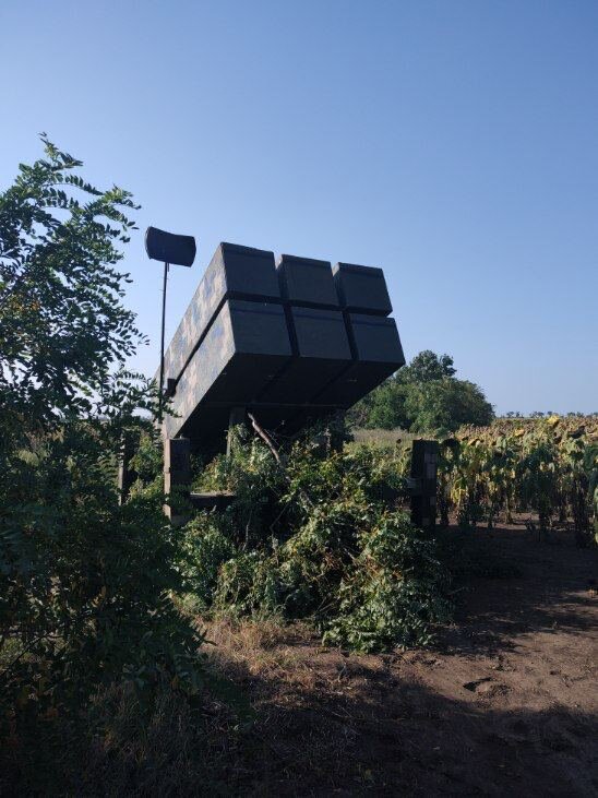 3 июля 2022 года министр обороны Украины Резников заявил, что США передадут Украине три ракетных комплекса NASAMS.  В пятницу 16 сентября было заявление Пентагона, что системы ПВО NASAMS Украина получит через 2 месяца. Сегодня украинские паблики размещают фото комплекса в украинском пикселе с уточнением, что это Николаевская область.  