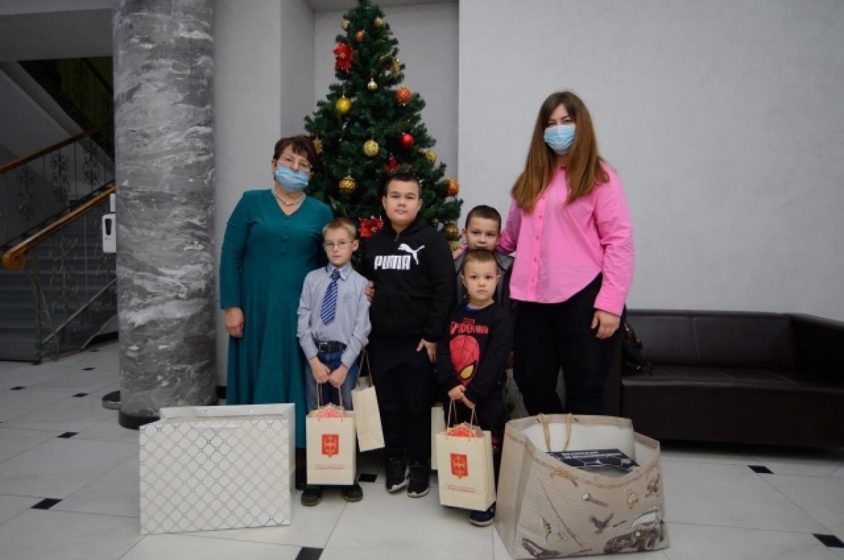    Волгоградцам предлагают устроить «Новогоднюю сказку» маленьким пациентам