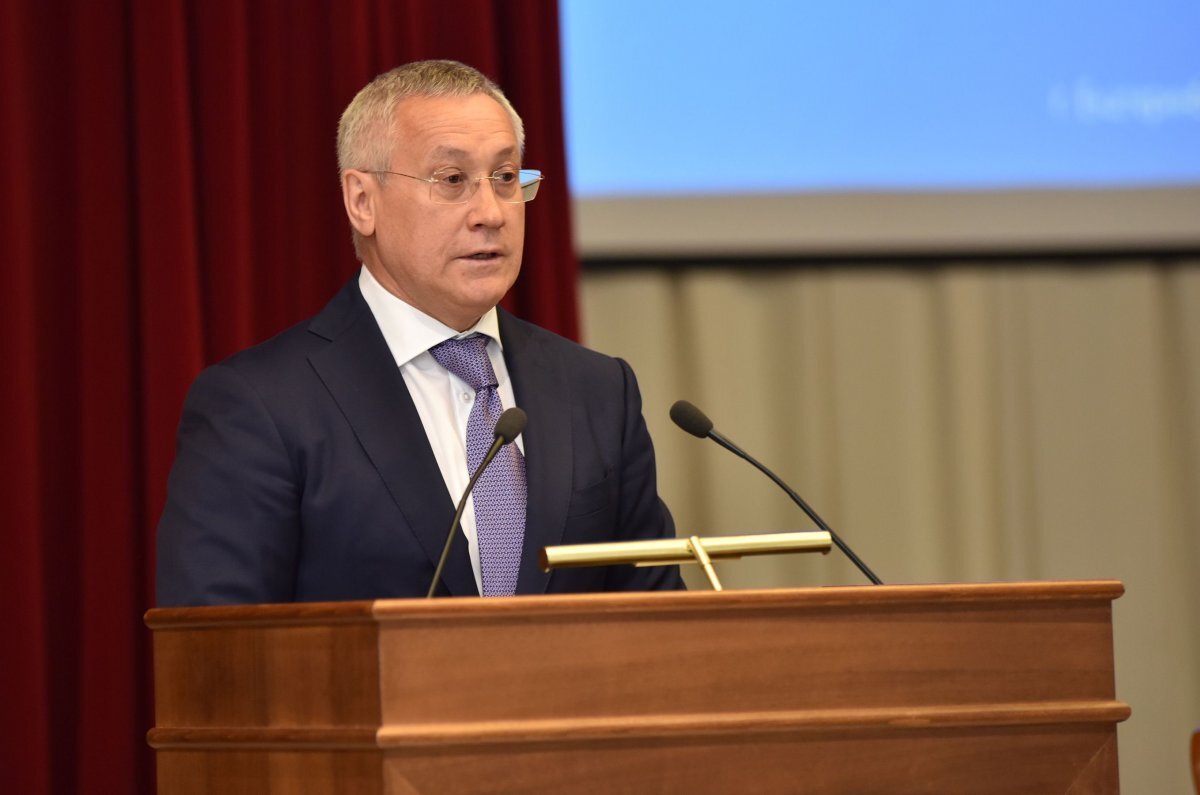    Улюкаев после выхода на свободу опубликовал в журнале стихи о смерти