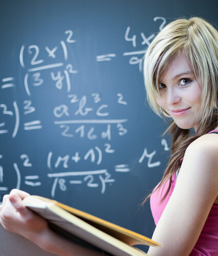 Не все из нас работают в сфере управления человеческими ресурсами. Однако жизненные обстоятельства складываются порой так, что нам приходится искать себе помощников, принимать людей на работу. Мы боимся допустить ошибки, особенно в выборе таких специалистов, как репетиторы. Есть несколько способов уже на собеседовании с кандидатом оградить себя от погрешностей.