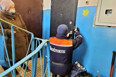    Работник поисково-спасательного поста 233-й пожарно-спасательной части ГКУ МО «Мособлпожспас» © Пресс-служба ГКУ МО «Мособлпожспас»