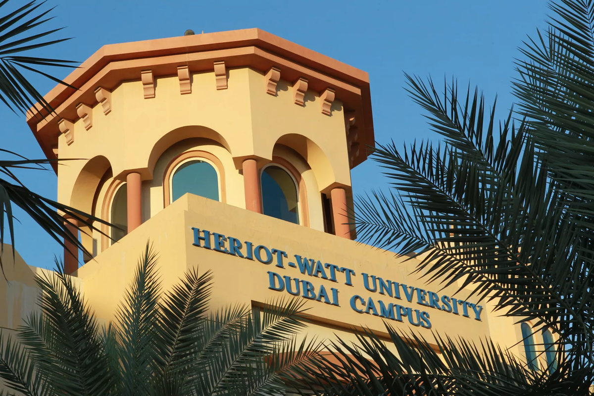 Heriot watt dubai. Университет в Дубае. Heriot-Watt Dubai Campus. Heriot Watt University.