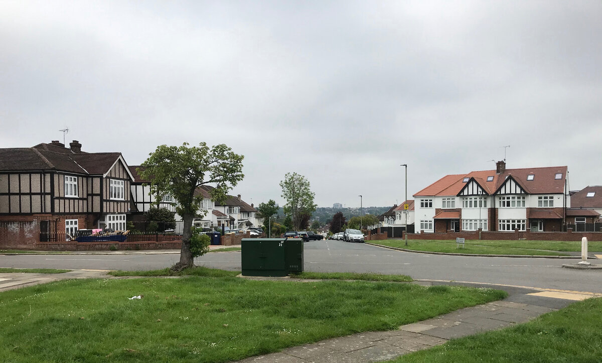 High Barnet и его Mock Tudor домики