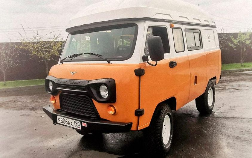 Автомобиль-буханка и собака-буханка имеет сходство, похожесть по признаку формы.  

Поиск, обнаружение, конструирование, использование и преобразования сходства это общие этапы, виды действий и деятельности с объектами.  