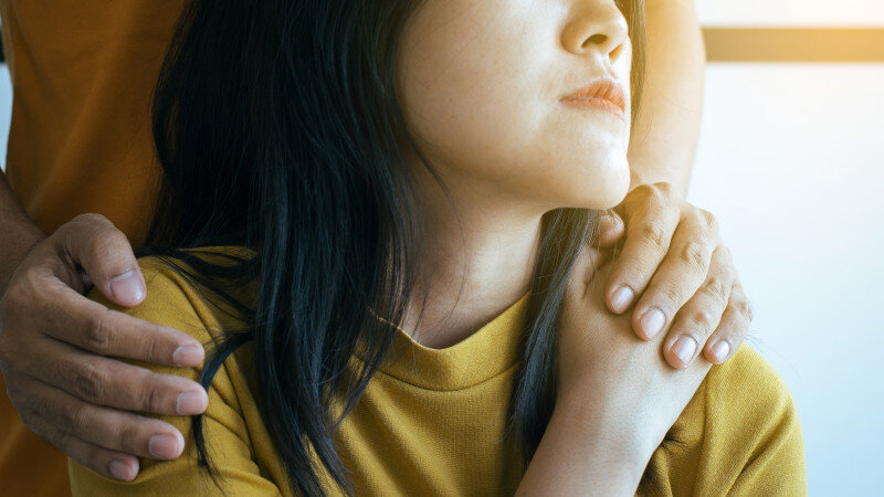 Все чаще звучат требования женщин покончить с насилием, жуткие рассказы и откровения об изнасилованиях, похищениях, домогательствах, бытовом насилии. Что это, если не борьба за свои права? Право на жизнь без насилия. Право на безопасность. Право голоса. Права женщин. И все это о феминизме. О нем мы сегодня и поговорим