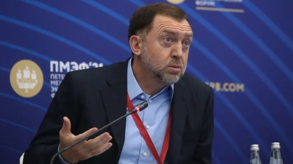Олег Дерипаска на ПМЭФ 2021 (фото из открытых источников)