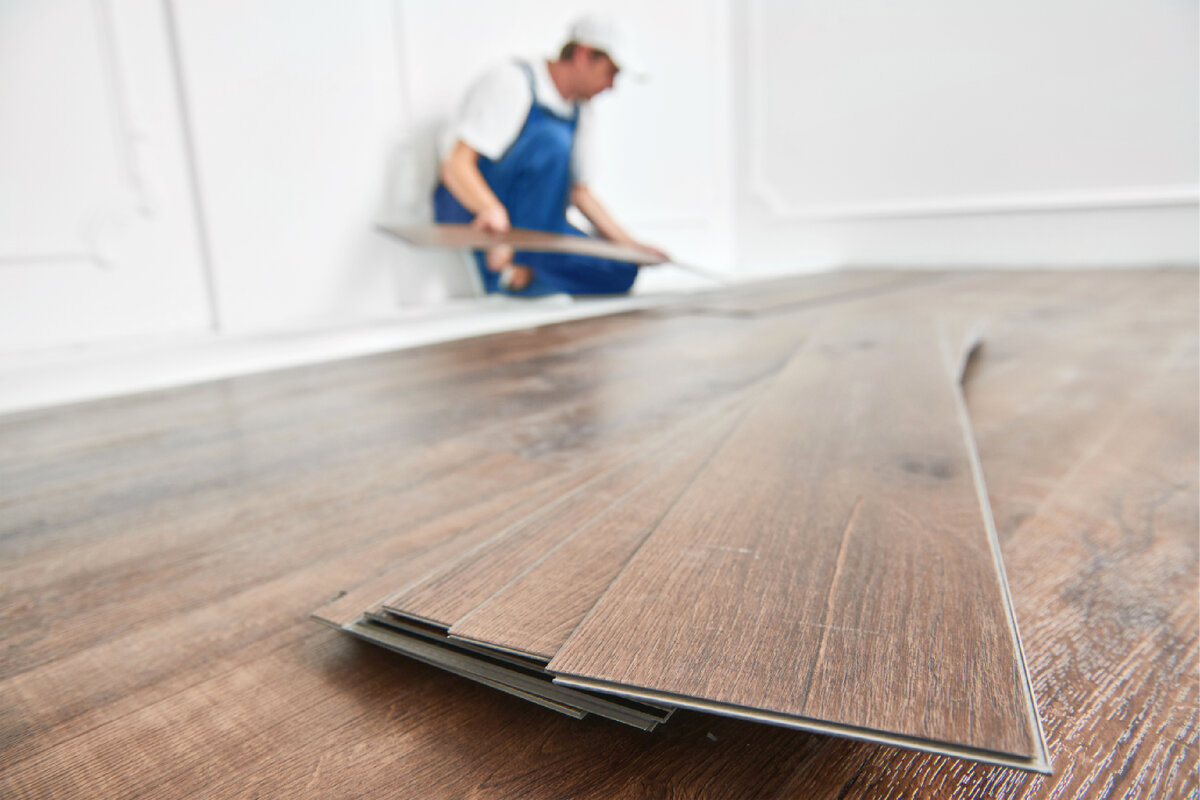 Vinyl plank flooring installation. Каменный ламинат для пола. Самоклеящаяся виниловая плитка. Каменный ламинат SPC.