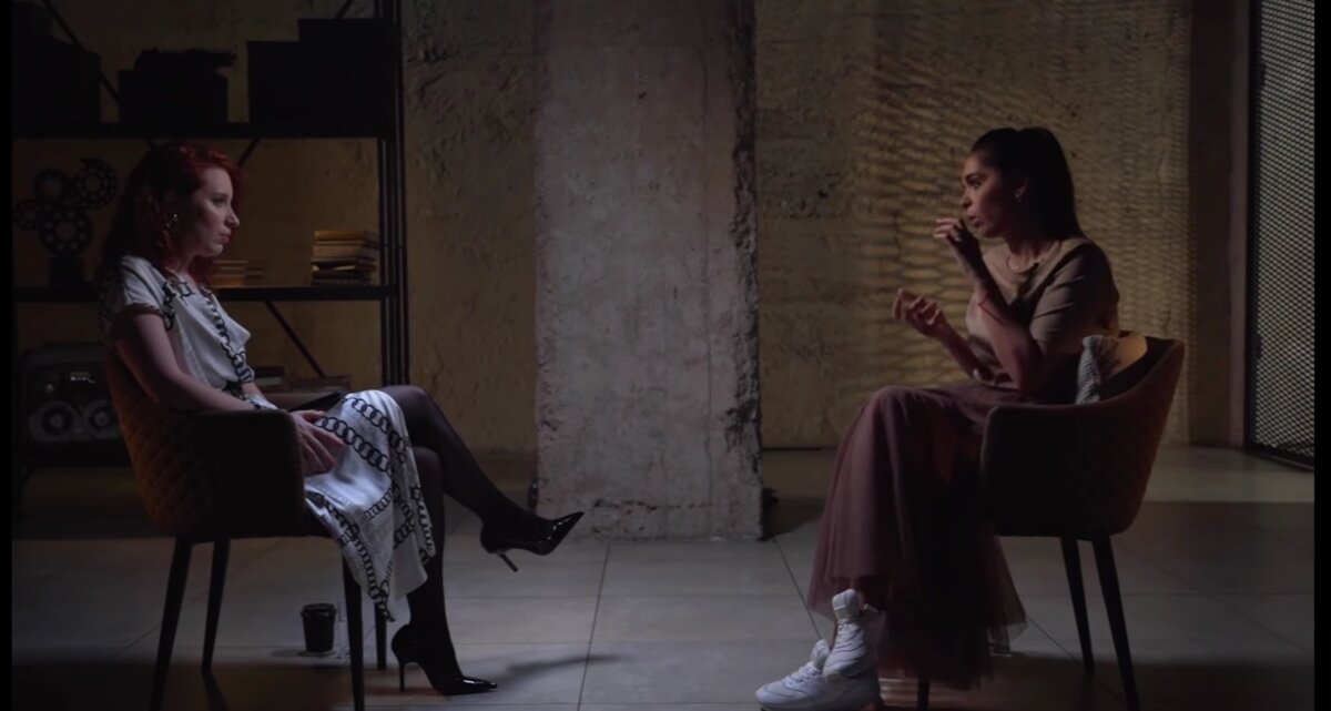 Выпуск с Юлией Ахмедовой, «А поговорить?»