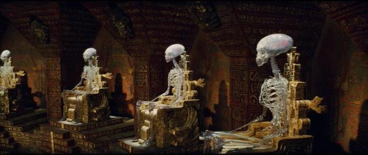 Кадр из фильма ,, Легенда хрустального черепа,, фото из интернета