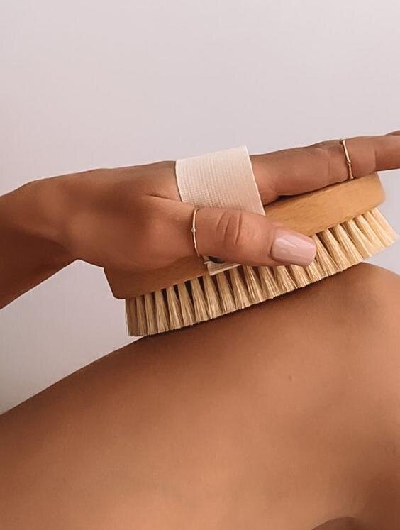     Чем опасен массаж сухой щеткой?