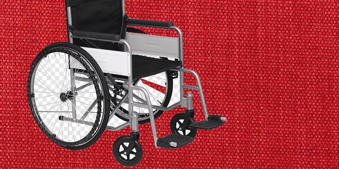 Путин пообещал "посмотреть" пенсии работающим инвалидам