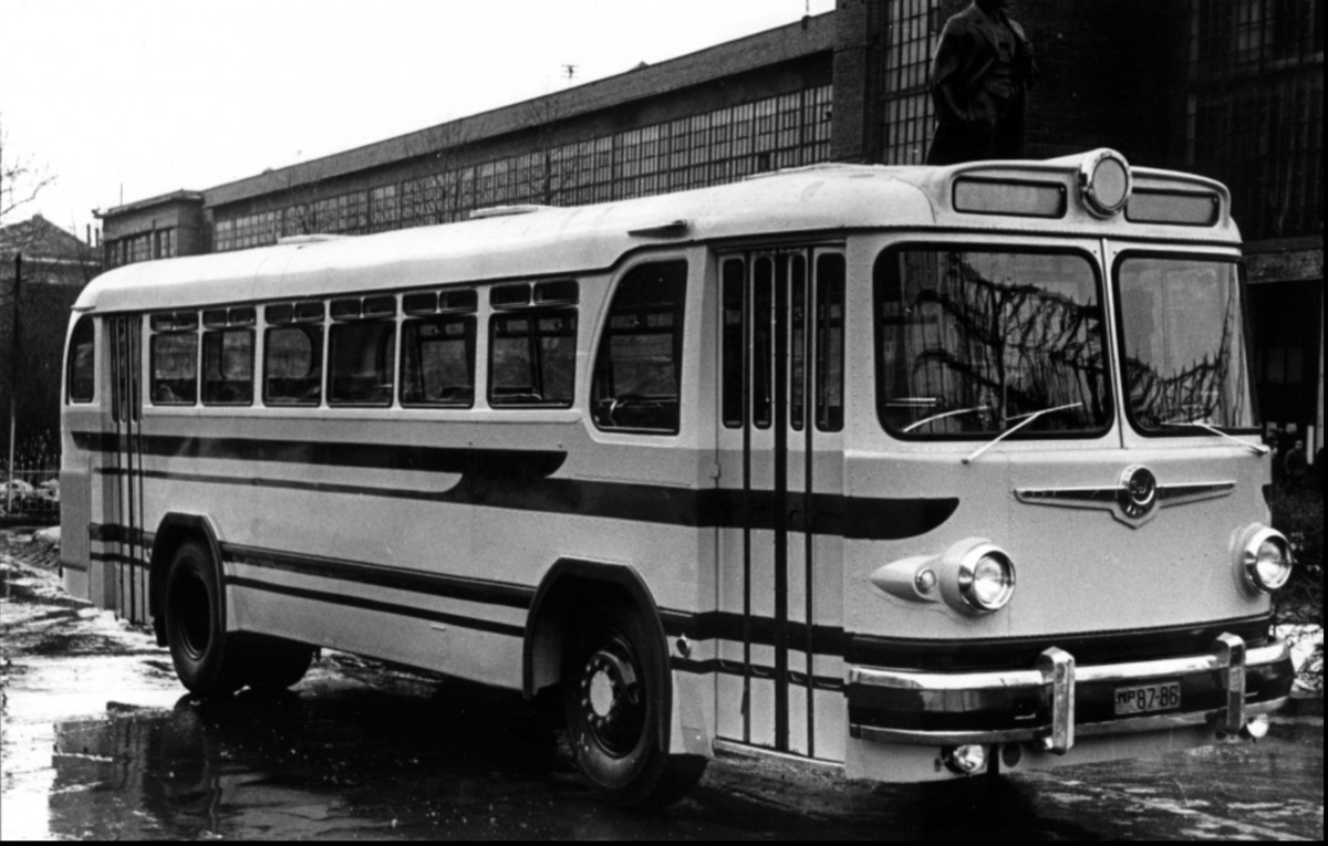 , маршрут «центральный стадион - пл. Зил 158. Зил 129. Зис 129. Зил 129 автобус.