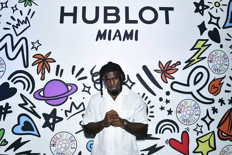     Футбол и искусство: часовая компания Hublot провела незабываемую вечеринку Hublot Loves Football, объединив звезд спорта и искусства