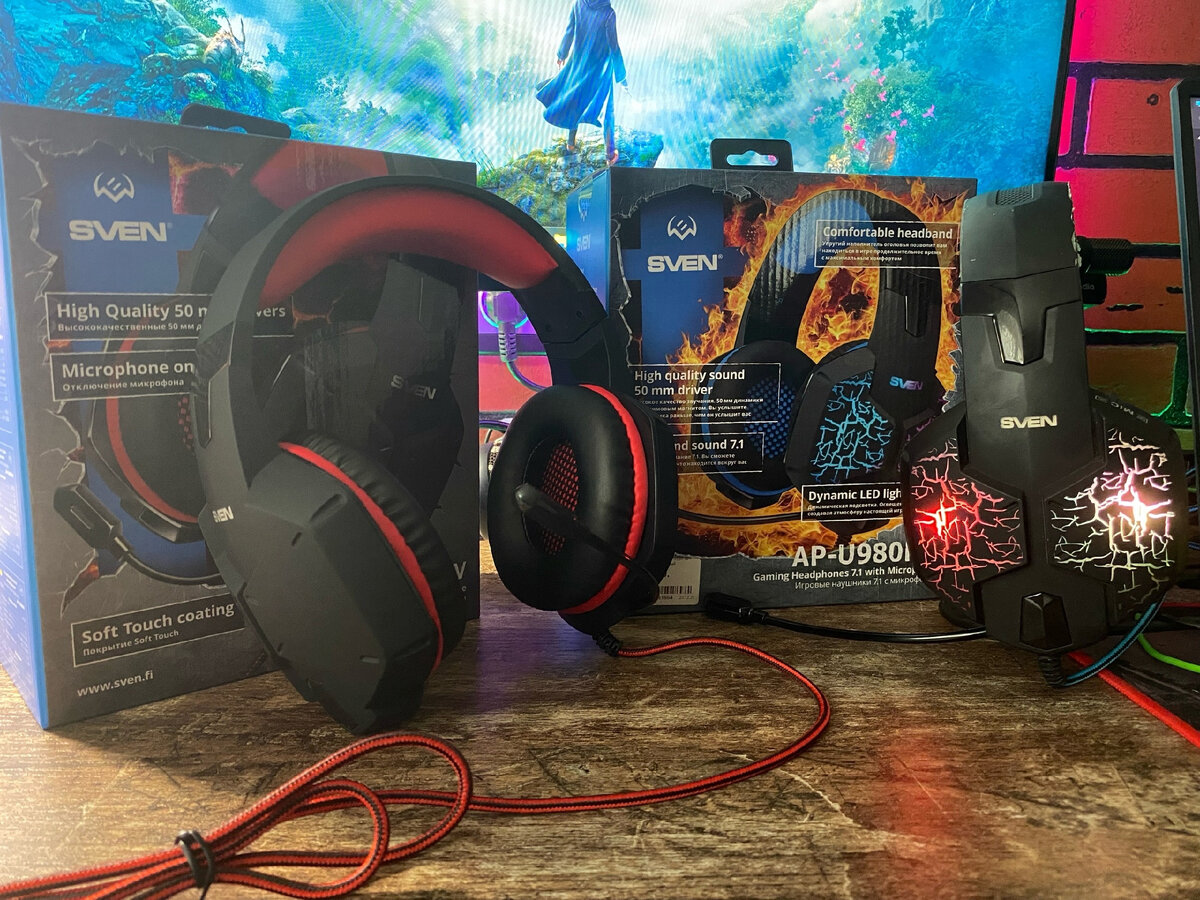 Слева SVEN AP-G988MV , справа мои SVEN AP-U980MV.