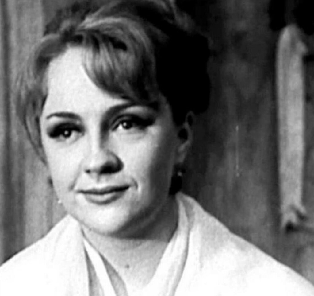    Актриса Екатерина Градова полюбилась телезрителям по роли радистки Кэт в культовом сериале «Семнадцать мгновений весны». Фото: соцсети Марии Мироновой