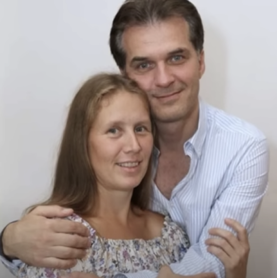 Монтаж плинтуса СК Вектор+